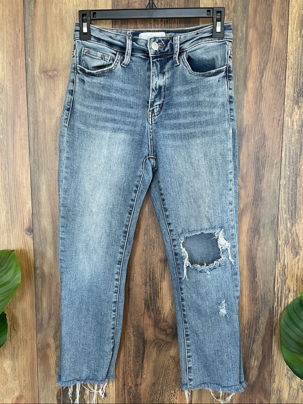 High-Rise Distressed High Rise Crop Kick Flare Jeans 26 414B